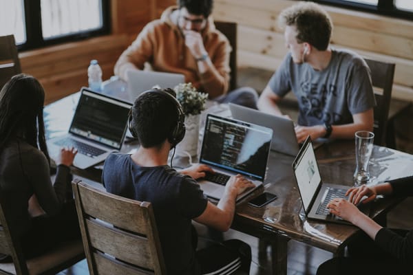 Reddit Leak: Teen Reveals His $8K/Month Side Hustle – And It’s So Simple